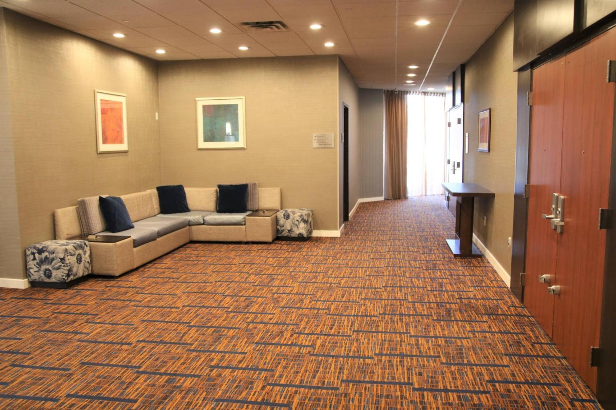 Готель Courtyard Waterbury Downtown Екстер'єр фото
