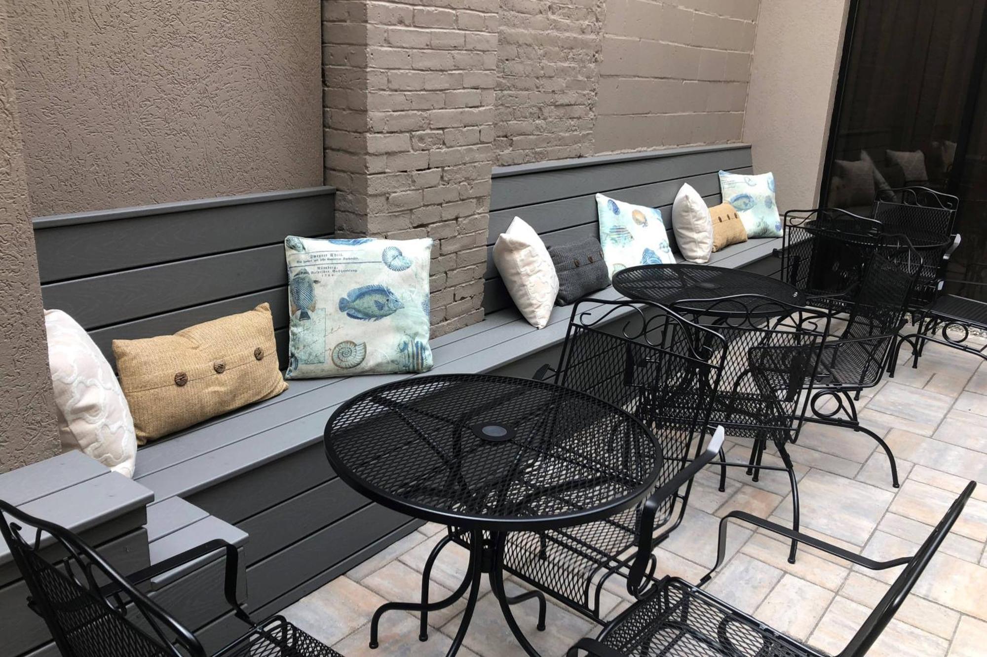Готель Courtyard Waterbury Downtown Екстер'єр фото